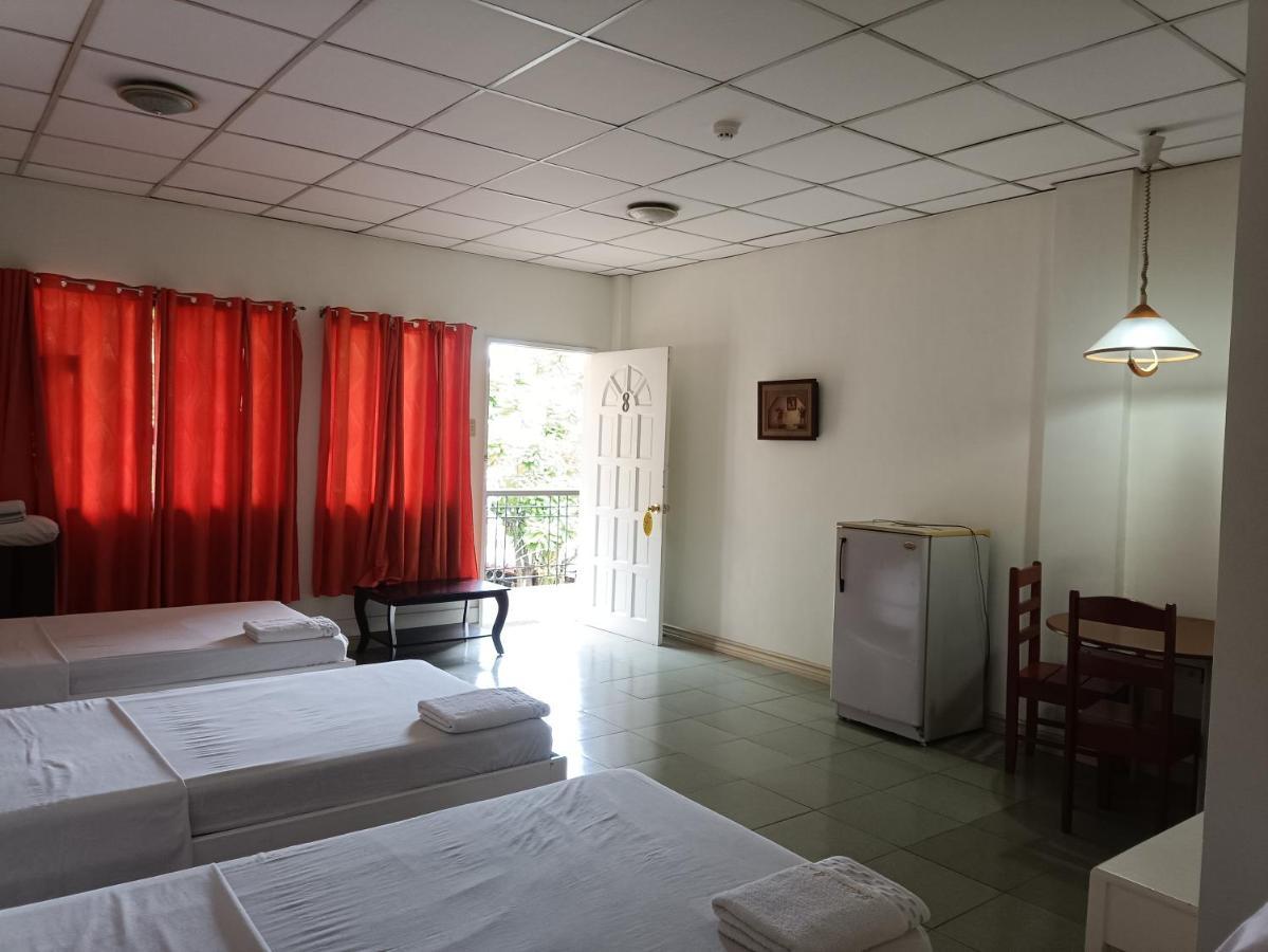 Golden Belle Apartelle And Suites Davao City Buitenkant foto
