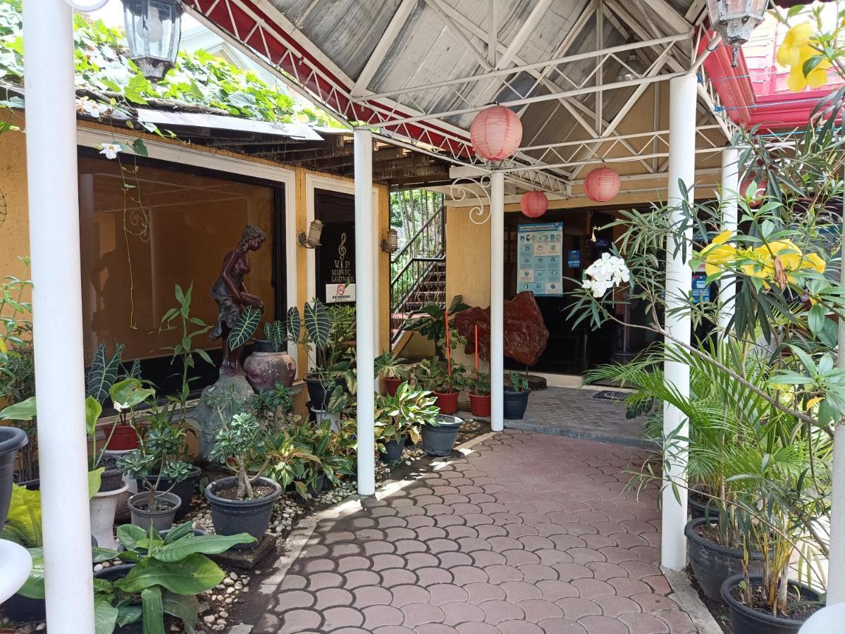 Golden Belle Apartelle And Suites Davao City Buitenkant foto